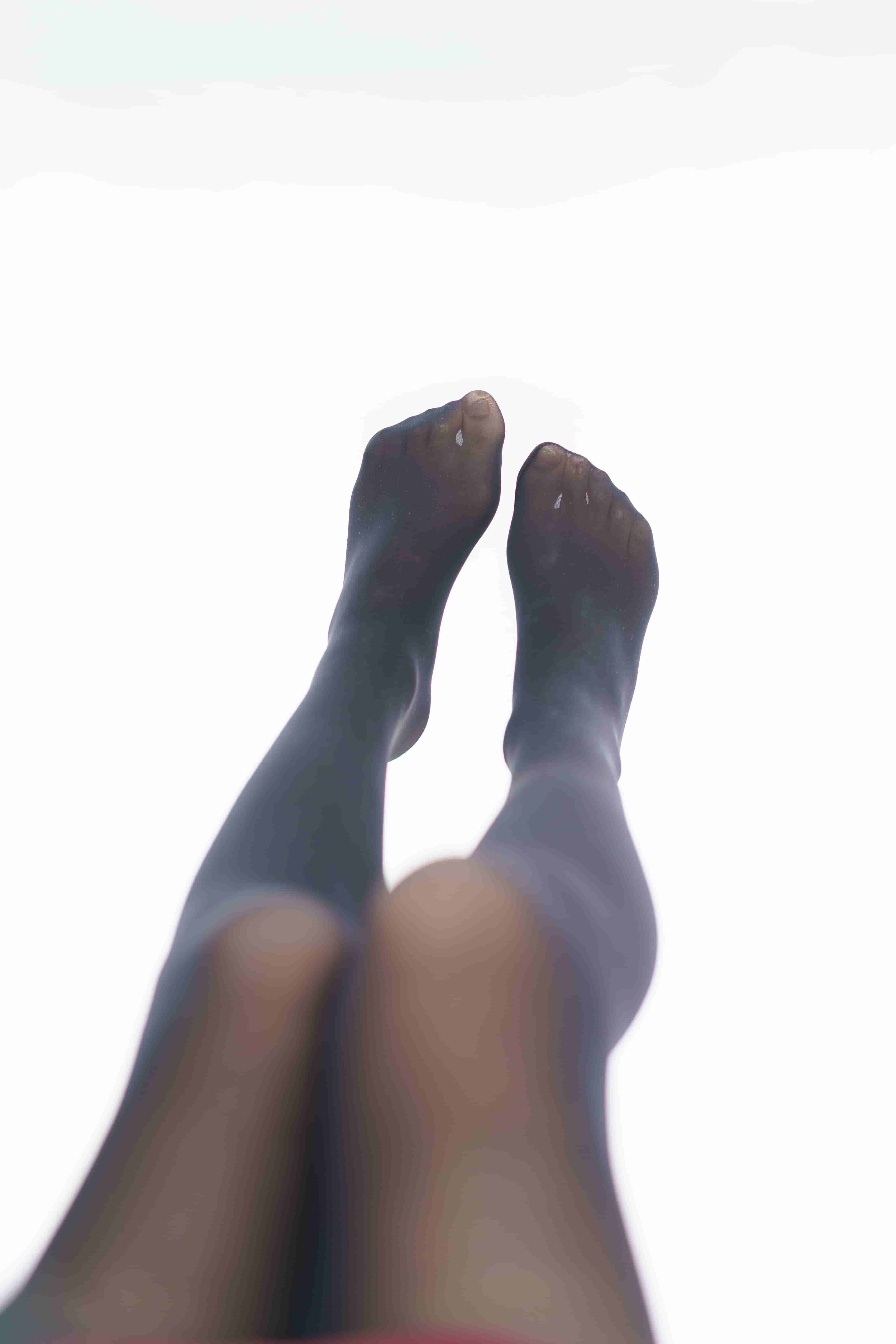 [喵写真] VOL.012 记忆日渐模糊 时间依旧在赶路 [90P-402MB]插图3